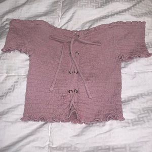 LAURA’S BOUTIQUE OFF THE SHOULDER SHIRT 💞
